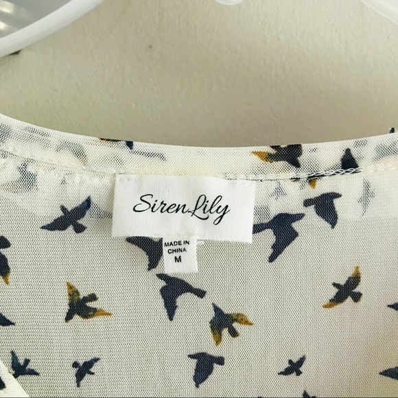 Lightweight Bird Pattern Blouse - Picture 3 of 7